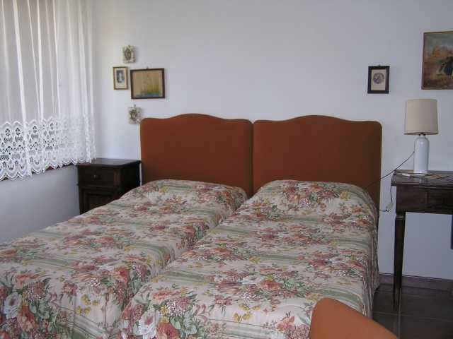 TORRE LAURA