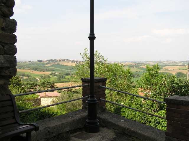 TORRE LAURA